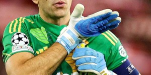 多库致敬里奇-哈顿：曼市德比胜利背后的情感与责任